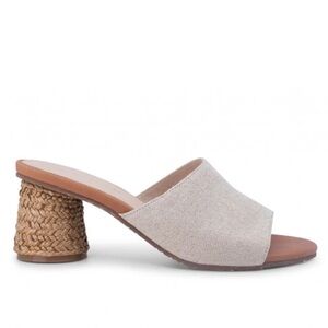 Chocolat Blu Baylee block heel slides sz 8.5